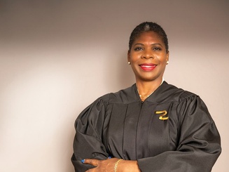 Image of Lisa Daley â93