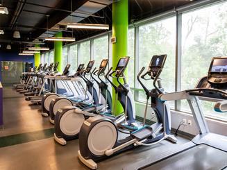 Photo of the fitness center at Manhattan University