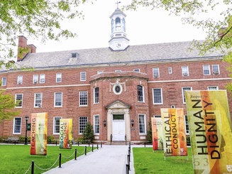 Image of Manhattan University campus