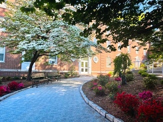 Summer intern housing at Manhattan University offers single-room accommodations in Chrysostom Hall with convenient access to New York City.